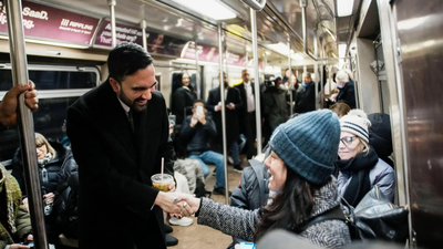Mire: el alcalde de Nueva York, Zohran Mamdani, toma el metro para ir a trabajar el día 1; Interacción con los viajeros