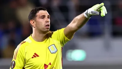 Victoria del Aston Villa y Buendía del Dibu en el viaje de Santi Castro a Bolonia: Partido de hoy