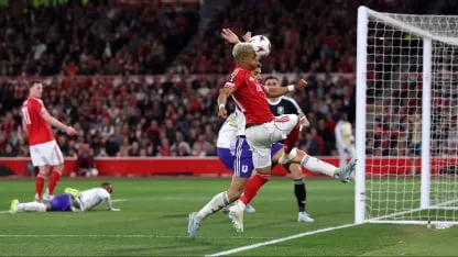 Penalti de Lucas Digne en la ida de la semifinal