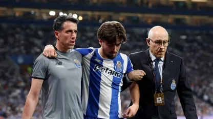 Peor, imposible: goles desde el centro del campo y lesiones en el próximo partido